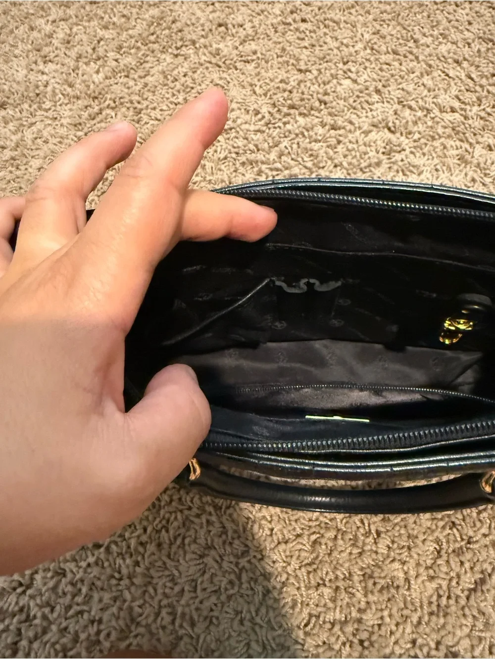 Metrocity elegant black